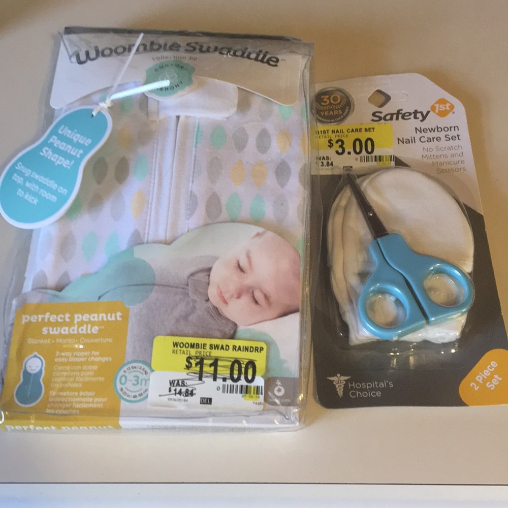 Woombie peanut swaddle 0-3 Mth NWT & NB nail set
